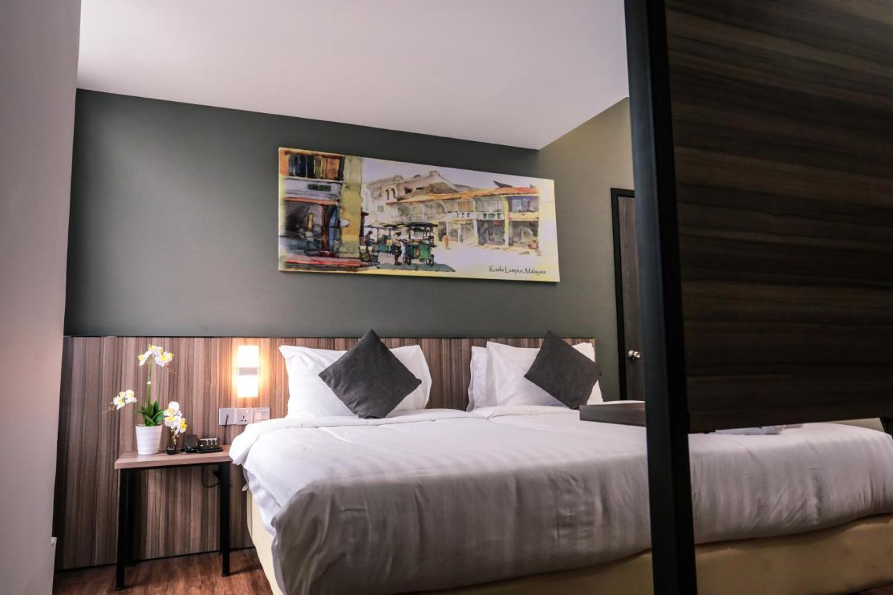 Hotel Days & By Wyndham Kl - Chan Sow Lin Mrt Or Lrt