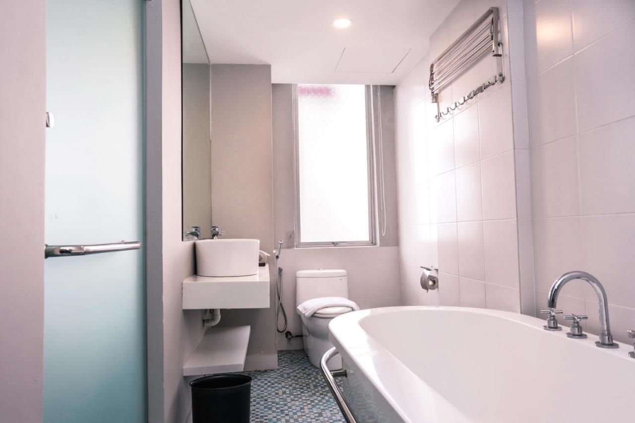 Days & By Wyndham Kl - Chan Sow Lin Mrt Or Lrt Hotel 4*