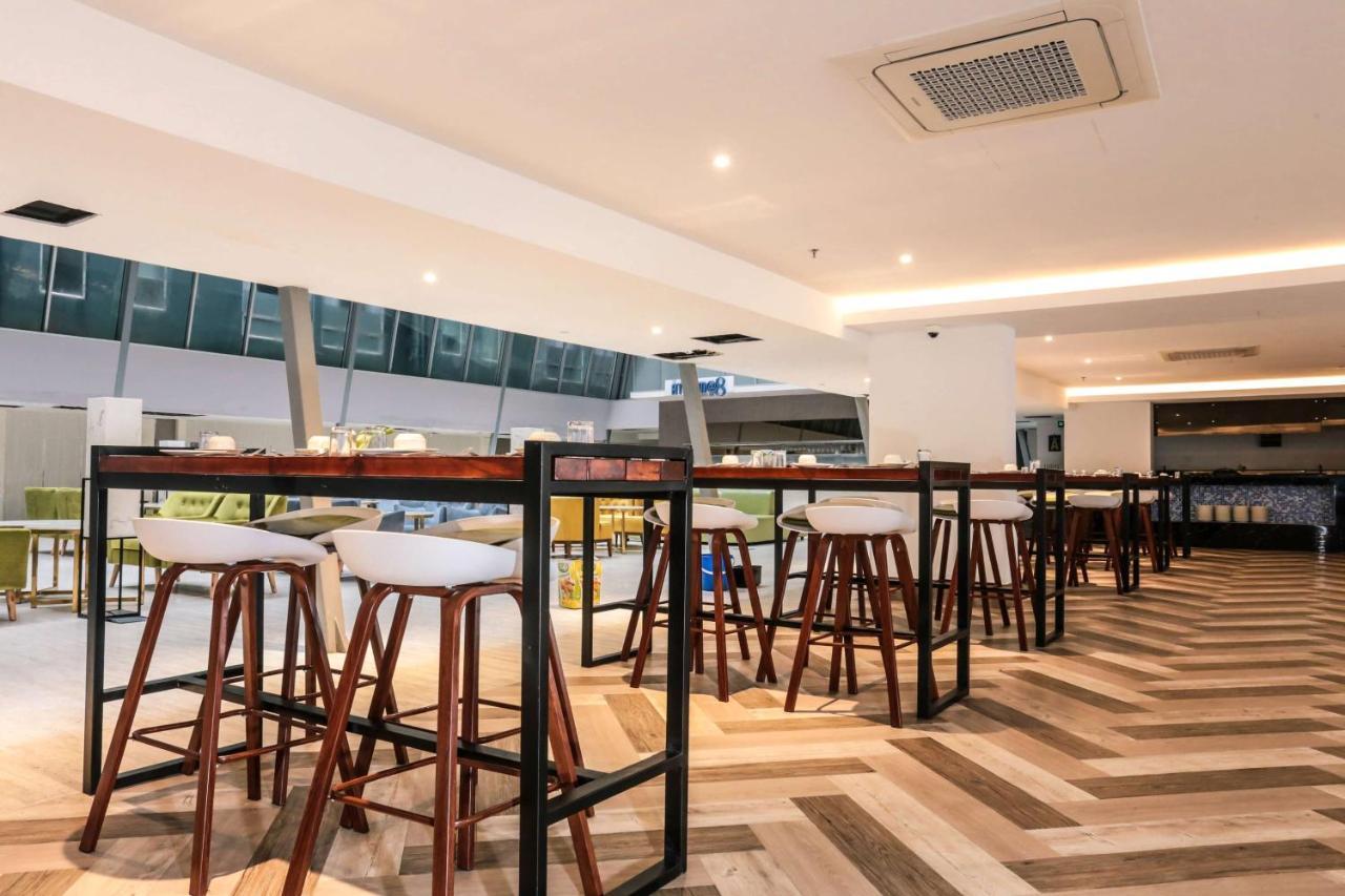 Hotel Days & By Wyndham Kl - Chan Sow Lin Mrt Or Lrt