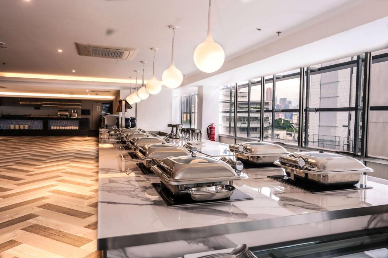 Days & By Wyndham Kl - Chan Sow Lin Mrt Or Lrt Hotel