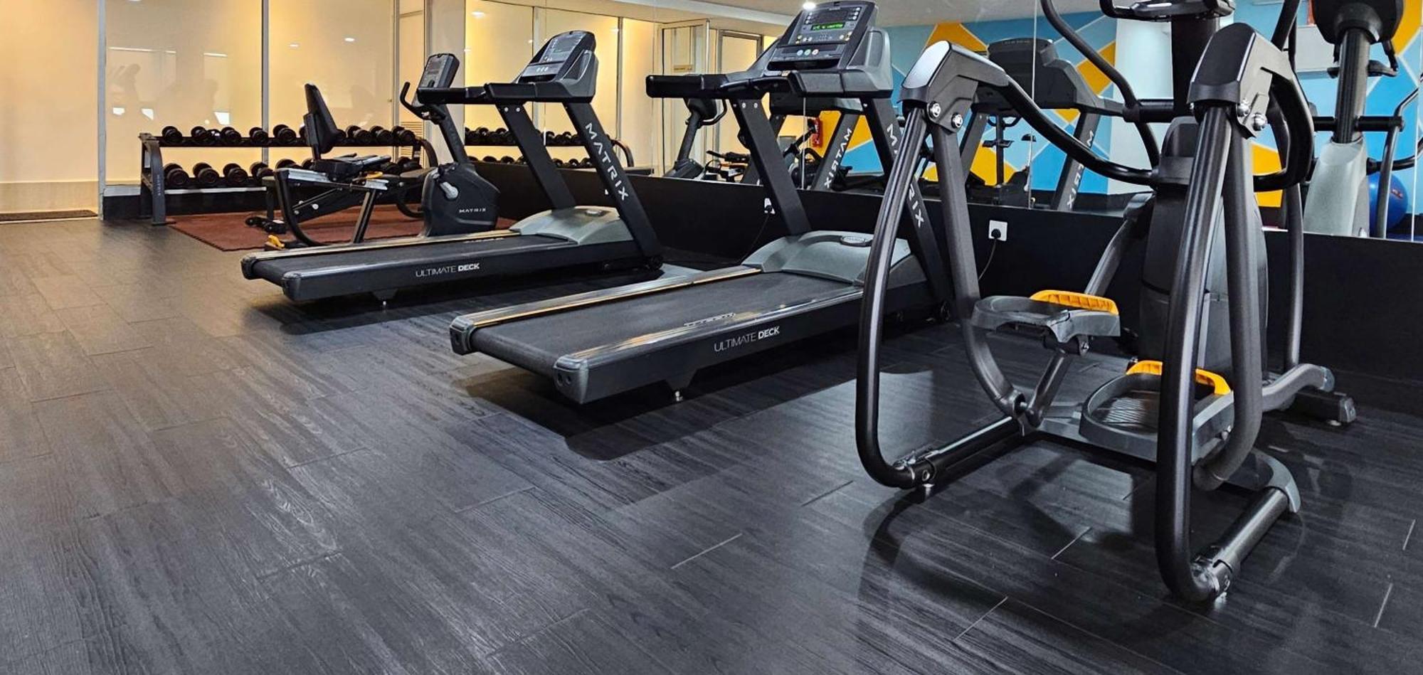 Hotel Days & By Wyndham Kl - Chan Sow Lin Mrt Or Lrt Kuala Lumpur